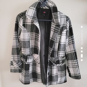 White and black plad coat